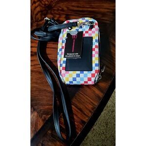 NWT NO BOUNDARIES PURSE